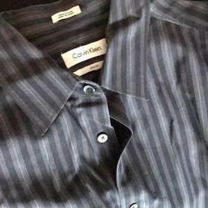 Calvin Klein Shirts - Calvin Klein slim fit size medium button down Calvin Klein Shirts - Calvin Klein slim fit size medium button down